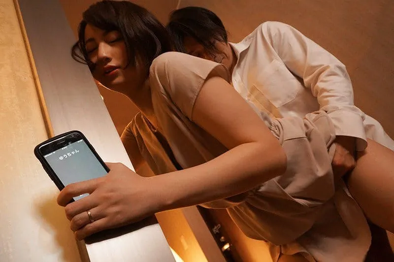 Vợ yêu đi họp lớp rồi xoạc với nyc mặc cho chồng yêu ở nhà chờ