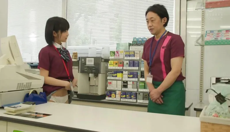 Lỗ lồn dễ thương đi làm thêm gạ nắc anh quản lý