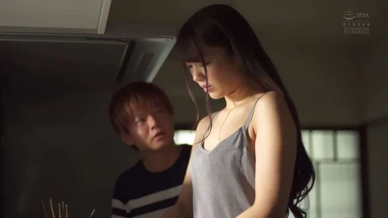 Bạn tình của chị gái quan hệ cô em cô vợ đang buồn bã vì thất tình