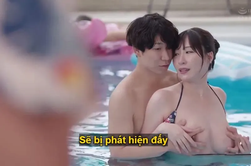 đi đi chơi kỷ niệm ngày cưới, gã chồng bỏ người vợ một mình vì bận công việc và cái kết