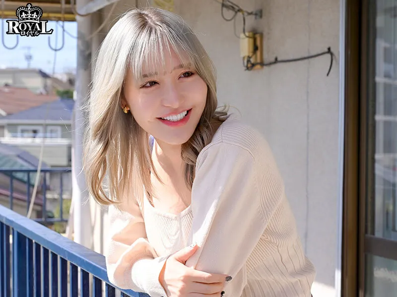 Người mình thầm thương trộm nhớ chị gần nhà, thanh niên làm liều nhìn trộm và bị bắt gặp